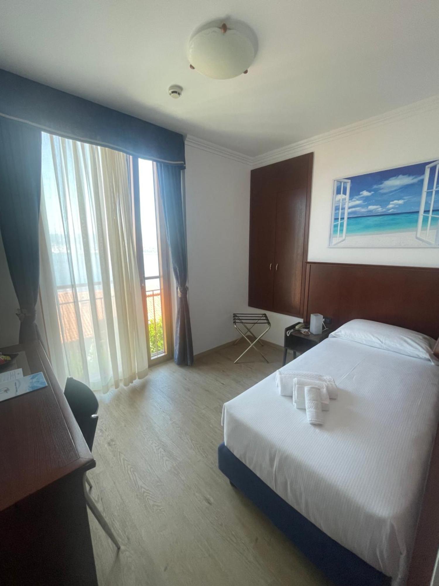Panorama Hotel Múggia Buitenkant foto