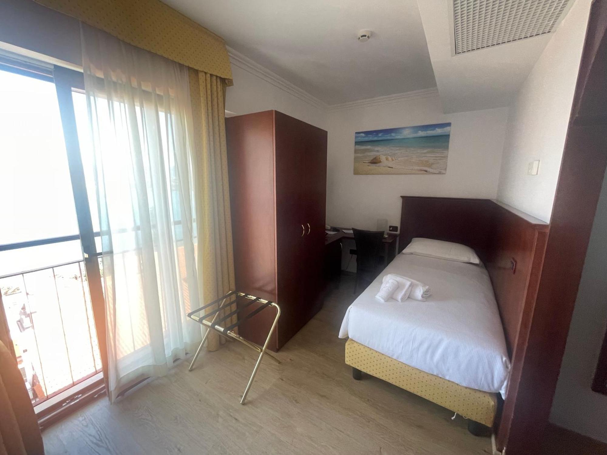 Panorama Hotel Múggia Buitenkant foto